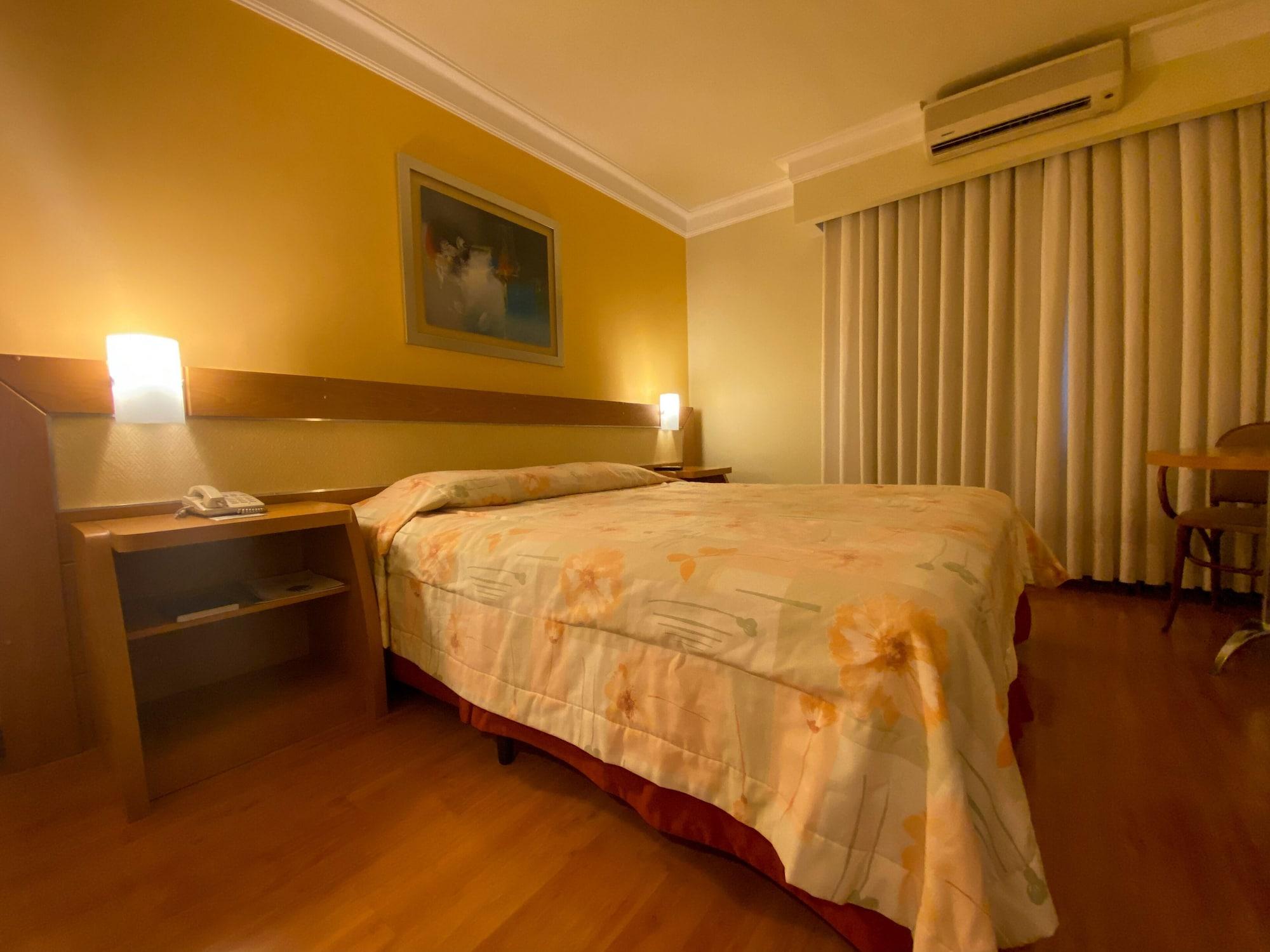 Itatiaia Hotel Passo Fundo Bagian luar foto