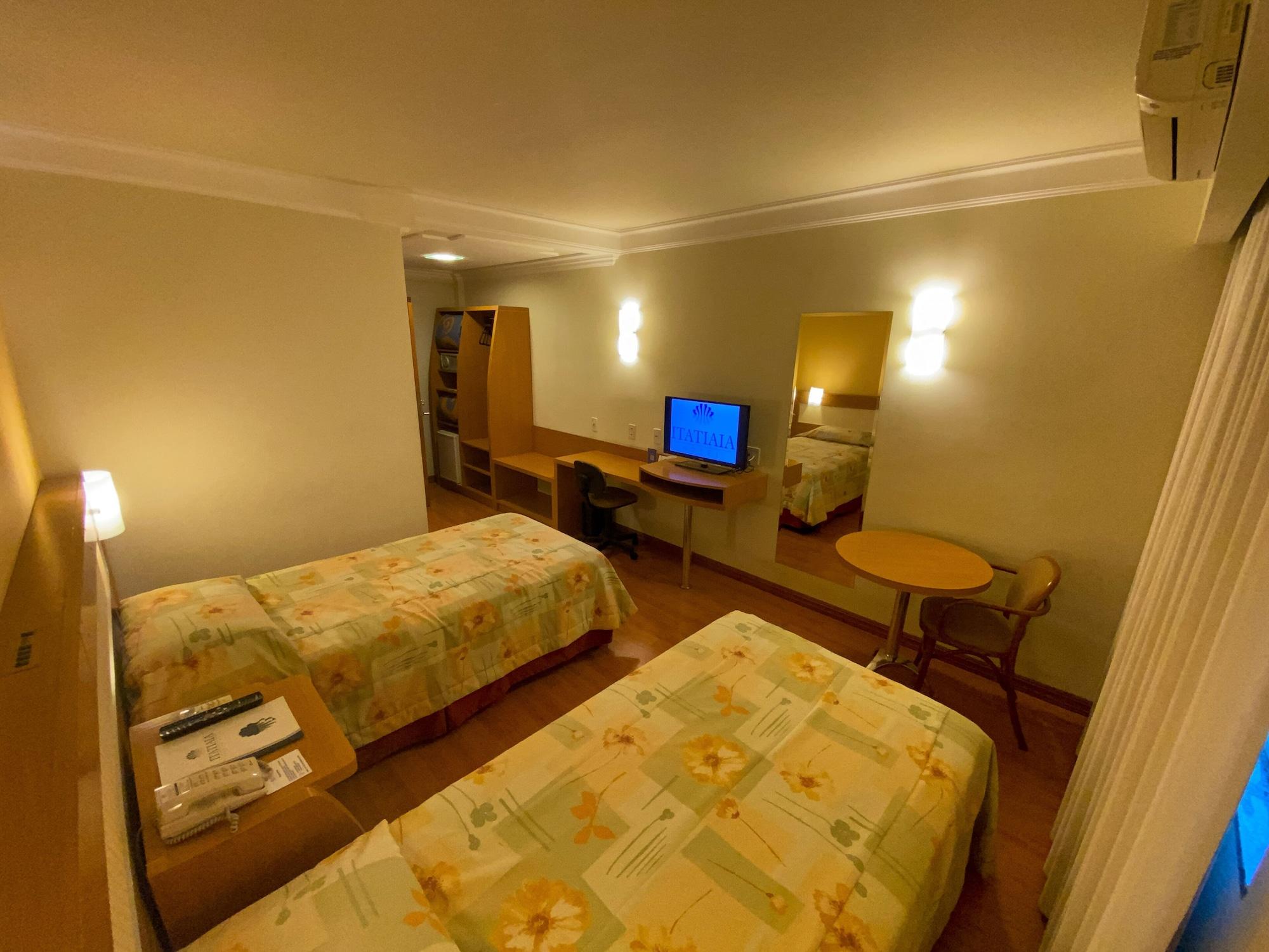 Itatiaia Hotel Passo Fundo Bagian luar foto