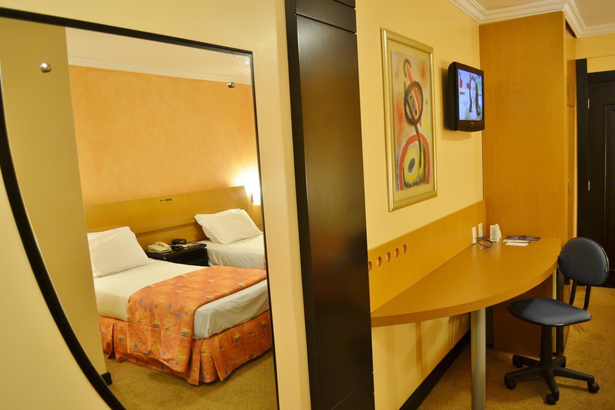 Itatiaia Hotel Passo Fundo Bagian luar foto