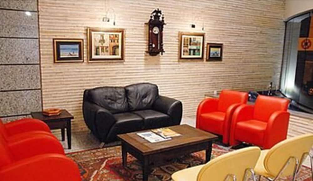 Itatiaia Hotel Passo Fundo Bagian luar foto